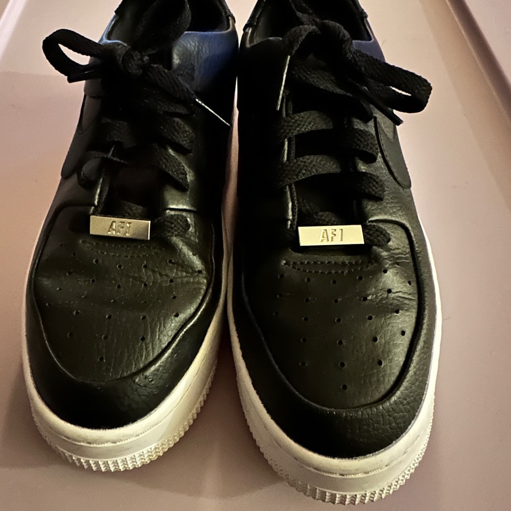 Nike Air Force 1 Sage Low